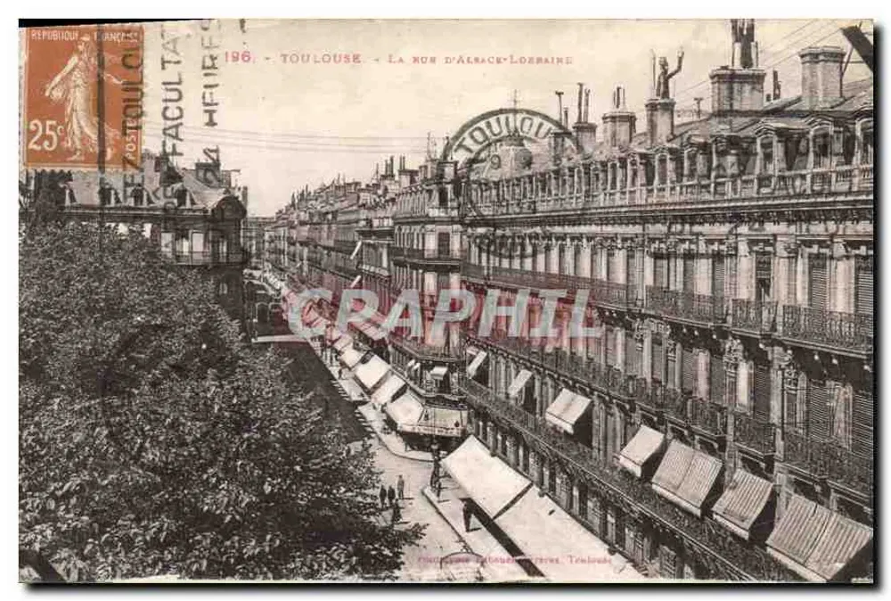 Toulouse - A rua de Alsácia-Lorena — vista da rua com edifícios com varandas — editor Toulouse - Frente