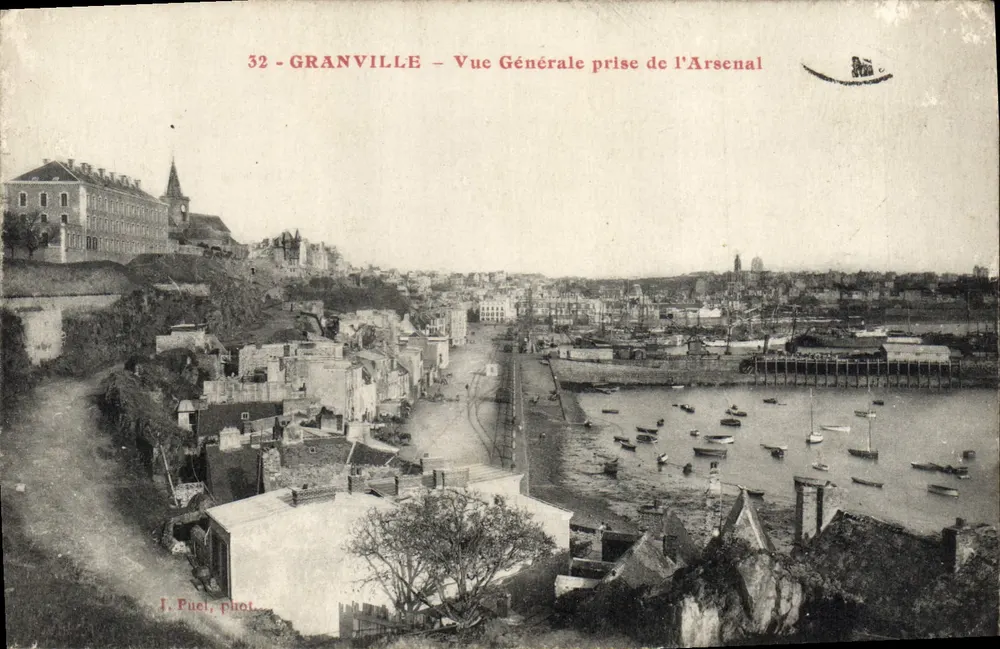 Granville — Vue Générale prise de l'Arsenal — J. Puel phot. - Recto