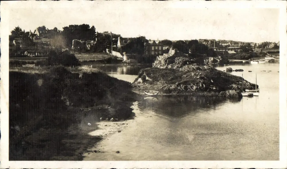 Ilha de Bréhat — A praia da Igreja — n°109 - Frente