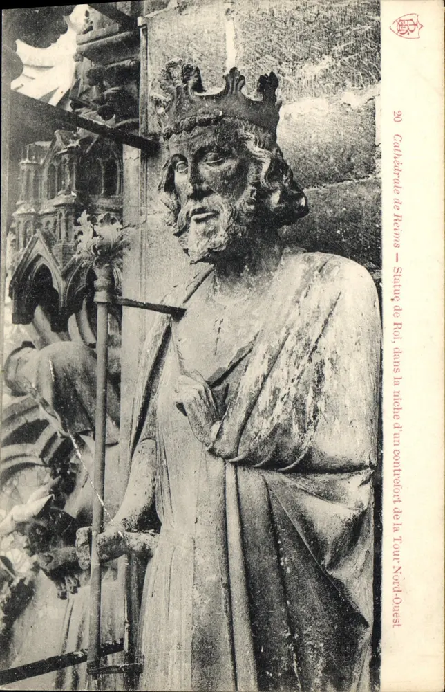Catedral de Reims — Estátua do Rei na nicha de um contraforte da Torre Noroeste - Frente