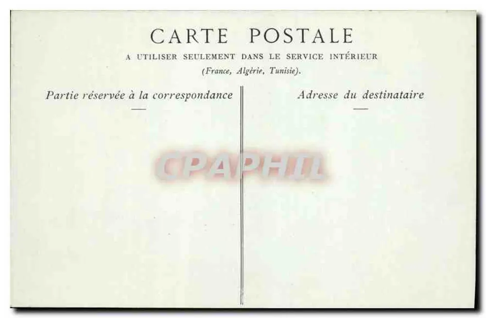 Castelo de Pierrefonds — Cour d'Honneur, o Sino — Collections ND. Phot. - Verso