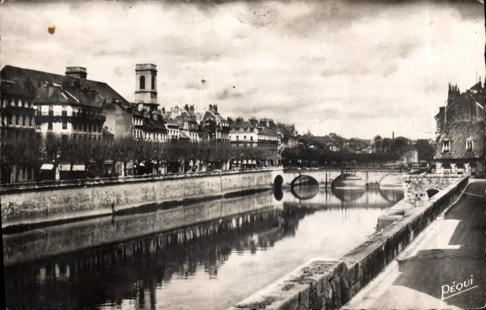 Besançon-Les-Bains — Les Quais, Pont Battant, la Madeleine — Bromeure Péquui, n°106 - Vorderseite