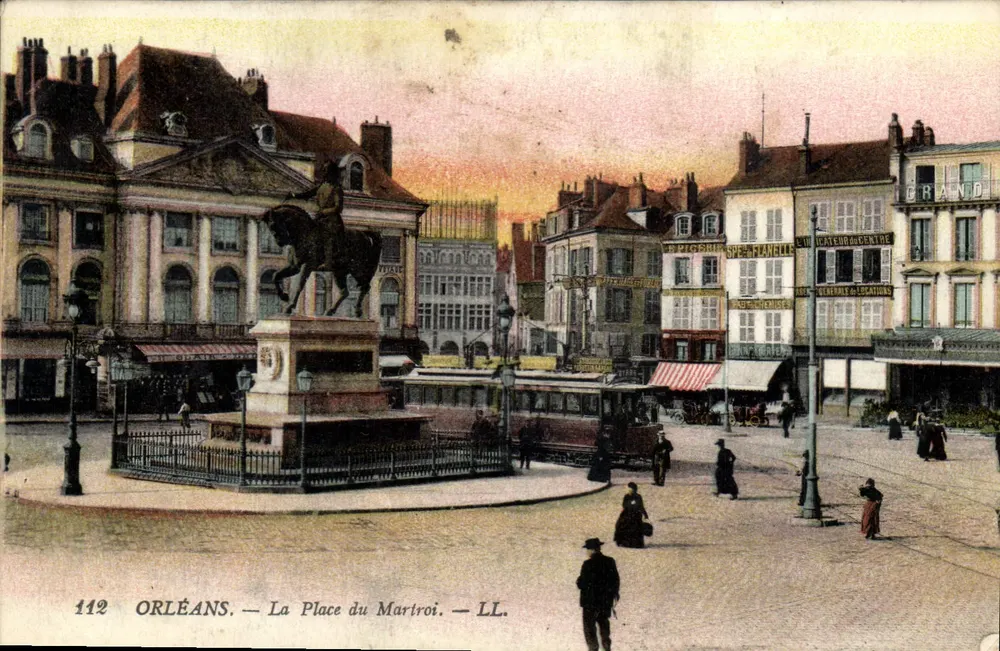 Orléans — La Place du Martroi — LL. — N° 112 - Frente