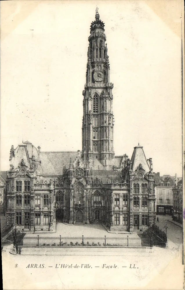 Arras — O Hotel-de-Ville — Facha — LL. - Frente