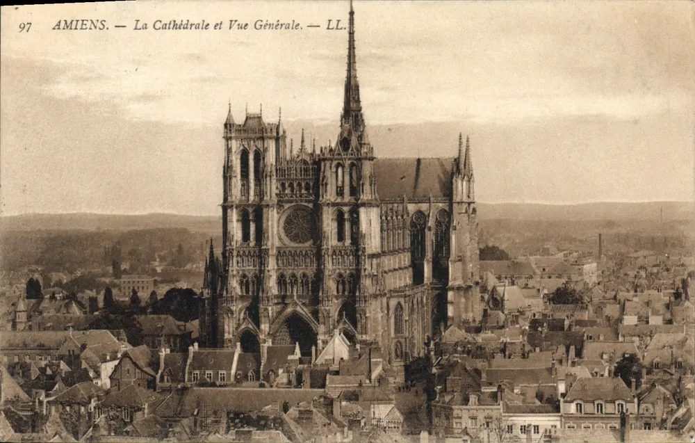 Amiens — A Catedral e Vista Geral — LL. n°97 - Frente