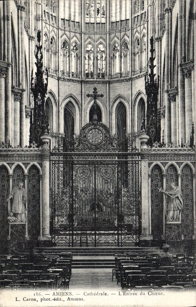 Amiens — Catedral — A Entrada do Coro — L. Caron, fot.-edit., Amiens - Frente
