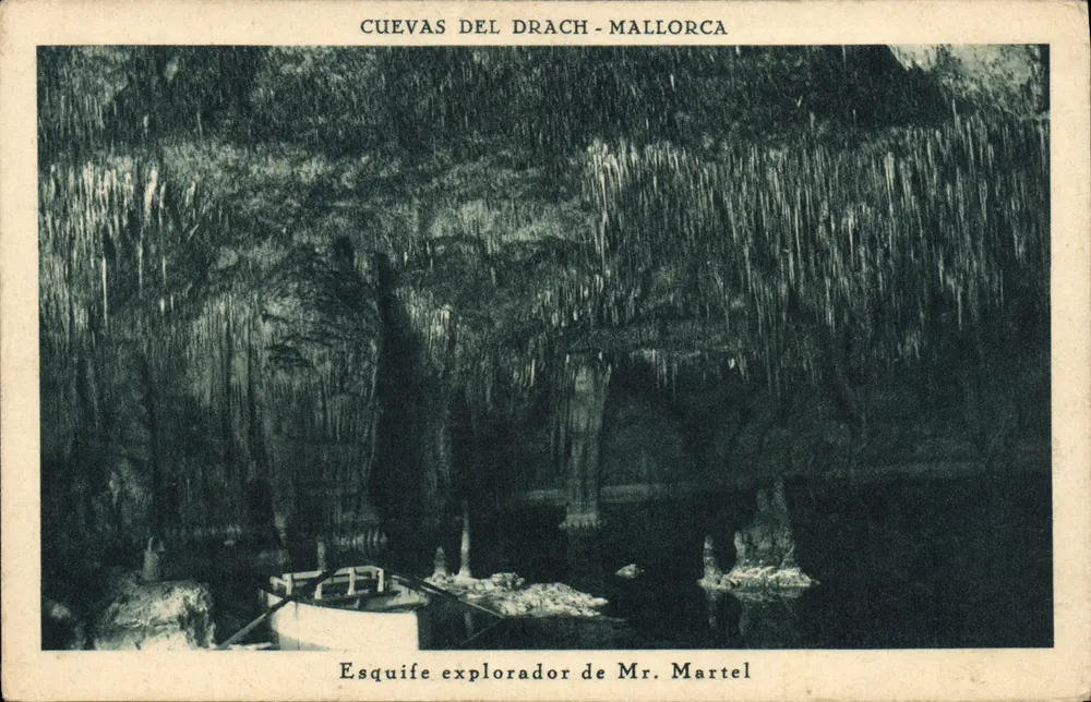 Cuevas del Drach - Mallorca — Forschungsboot von Herrn Martel - Vorderseite