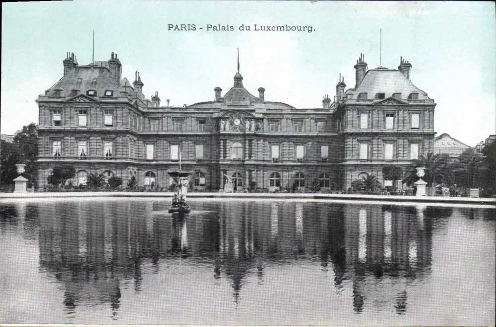 PARIS - Paleis van Luxembourg — uitzicht op het gebouw en de fontein — uitgever niet zichtbaar - Voorkant