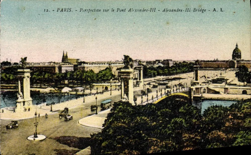 Paris - Perspectiva sobre o Pont Alexandre-III - A.L. - Frente