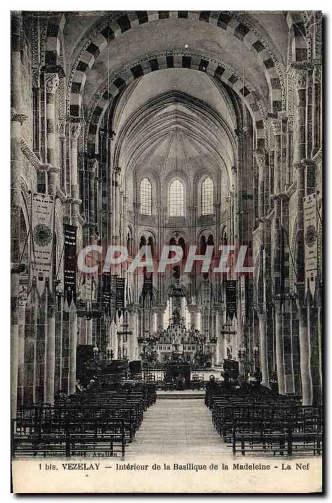 Vézelay — Interior de la Basílica de Santa María Magdalena — La Nave - Anverso
