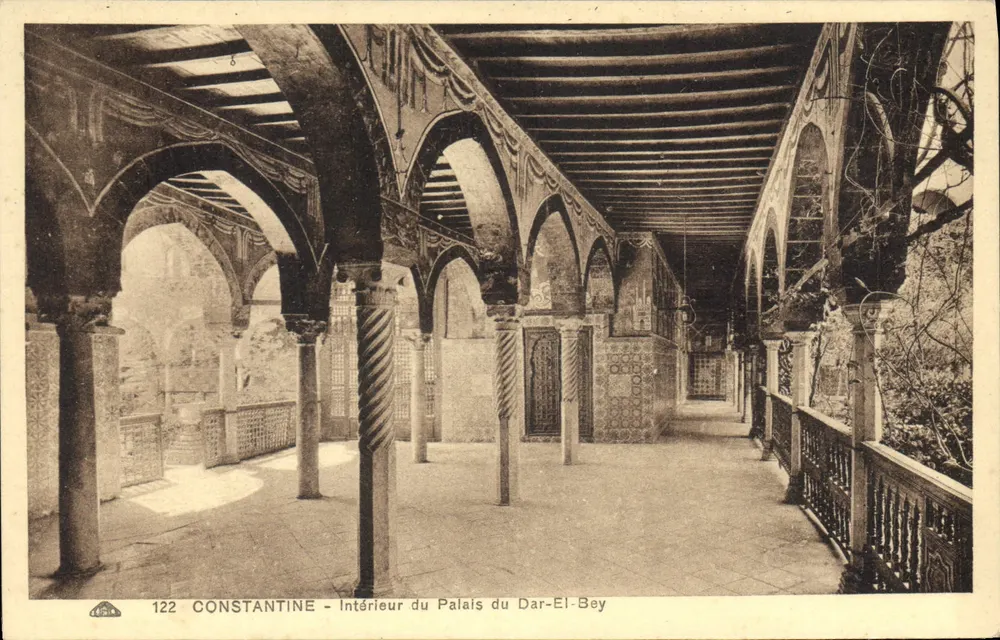 Constantine — Interieur van het paleis van Dar-El-Bey — n° 122 - Voorkant