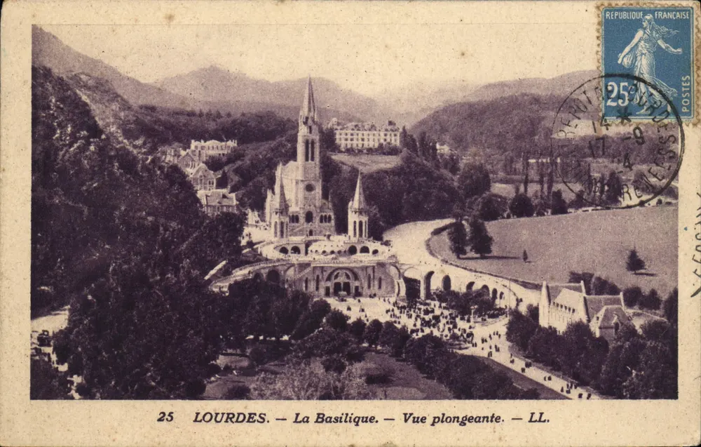 LOURDES — 바실리카 — 전망 — LL. - 앞면