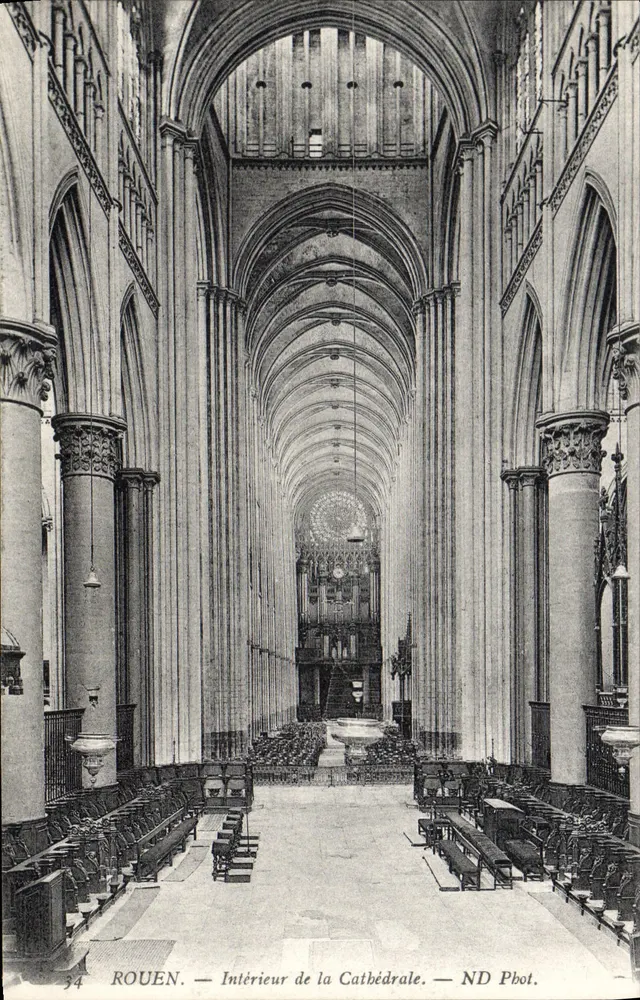 Rouen — Interior da Catedral — ND Phot. - Frente