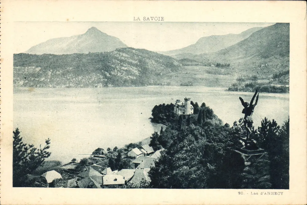 Lago d'Annecy — Vista panorâmica com estátua e castelo — L. Fanner, editor (Annemasse, Haute-Savoie) - Frente