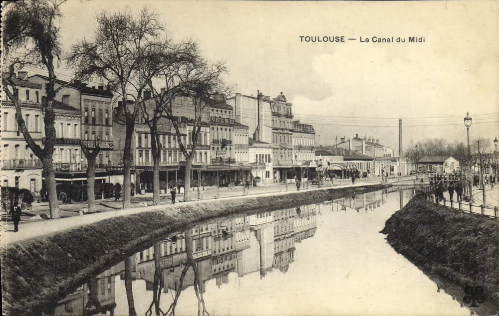 Toulouse — O Canal do Midi — Hotel S. Rauders visível - Frente