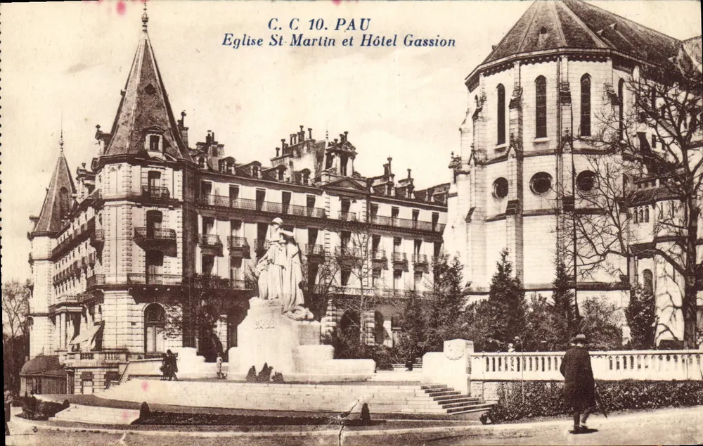 Pau — Kirche Saint-Martin und Hotel Gassion — G.C. 10. PAU - Vorderseite