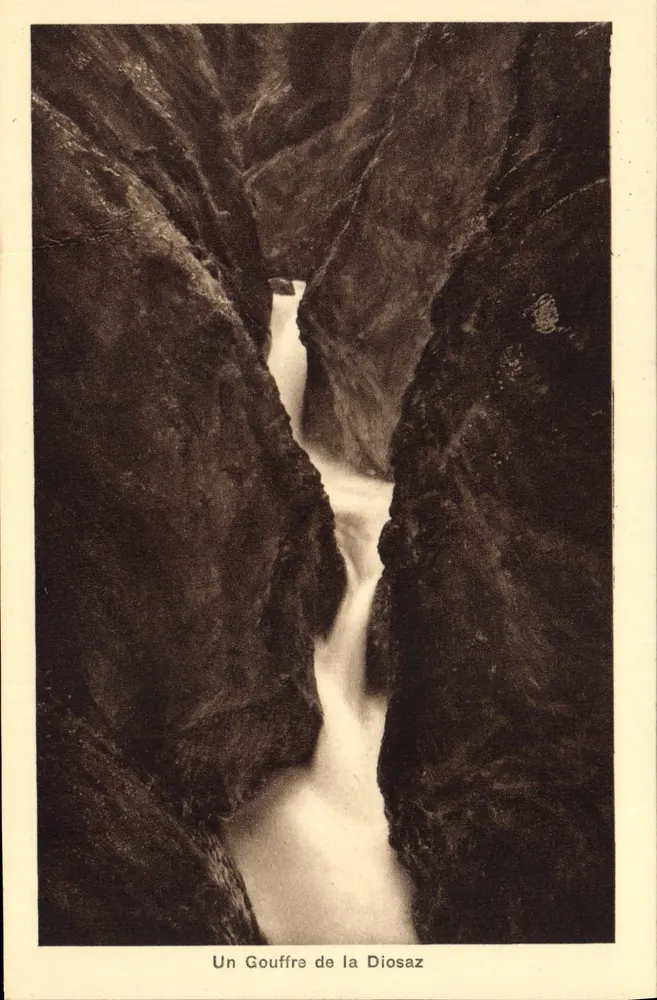 Um Abismo da Diosaz — Gorges da Diosaz, Servoz (Alt. 814 m.) perto de Chamonix — Edições d'Art Servoz - Frente