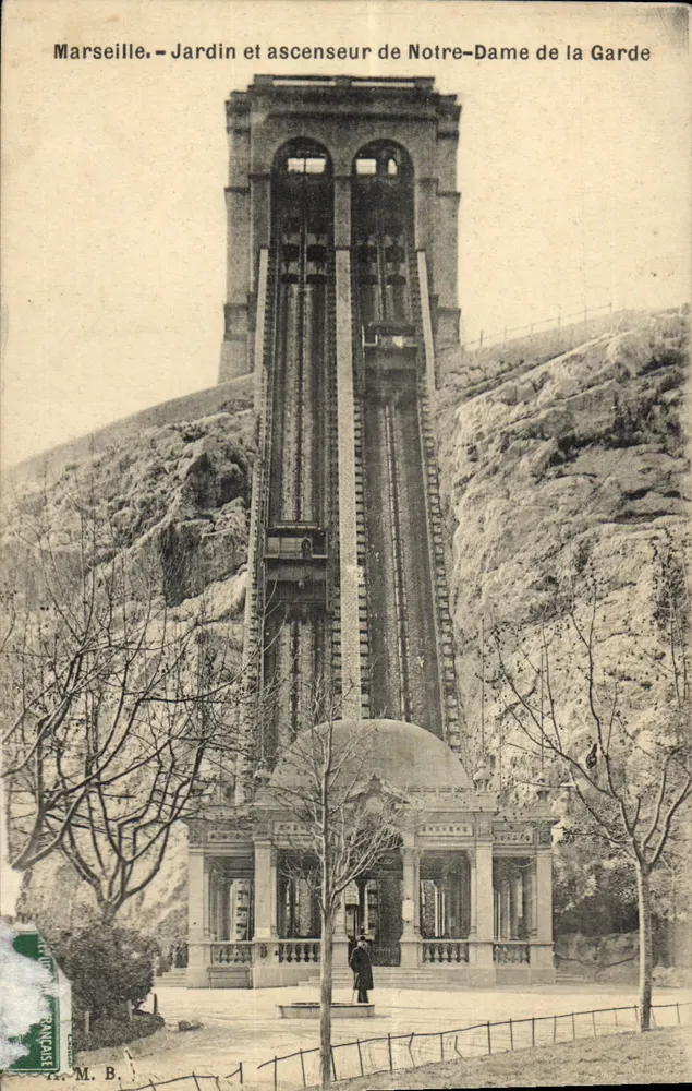 Marseille — Garten und Aufzug der Notre-Dame-de-la-Garde — M. B. - Vorderseite