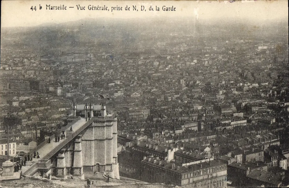 Marseille — Allgemeiner Blick, aufgenommen von N.D. de la Garde — 44 b - Vorderseite