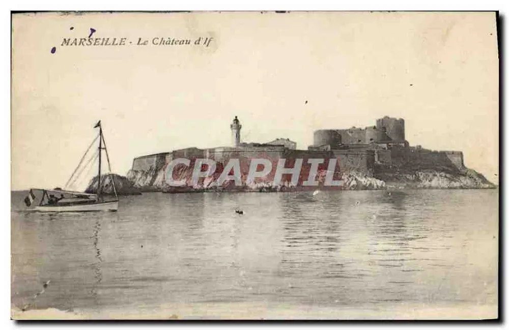 Marseille - O Castelo de If — vista do castelo fortificado com farol e barco a vela — editor Ed. t. Magasin Général - Frente