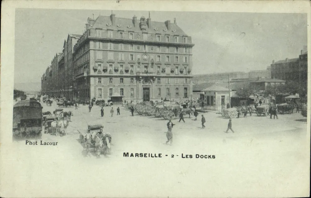 Marselha - Os Docks — Phot Lacour - Frente