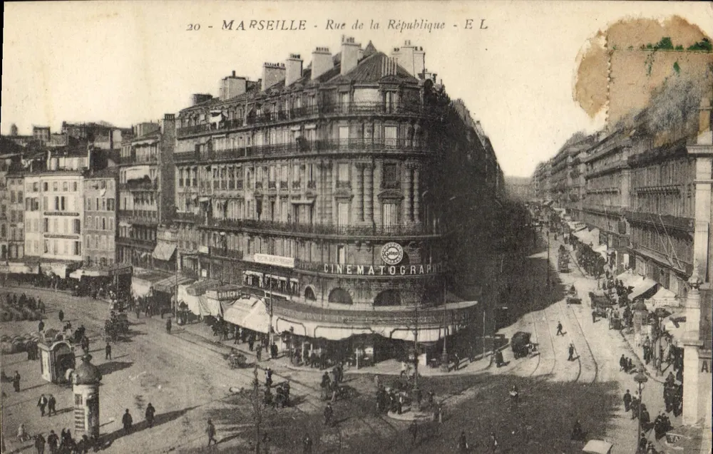 Marselha - Rue de la République — Cinématographe — E L, n°20 - Frente