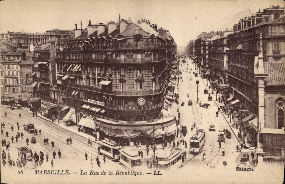 Marseille — A Rue de la République — Selecta - Frente