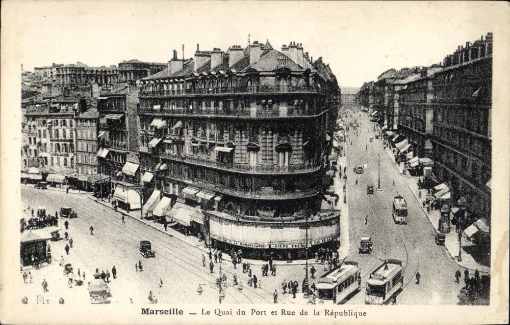 Marseille — Der Hafenquai und die Straße der Republik — Verlag unbekannt - Vorderseite