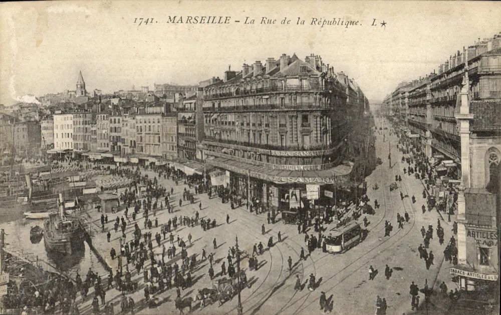 Marselha — A Rue de la République — L.★ - Frente