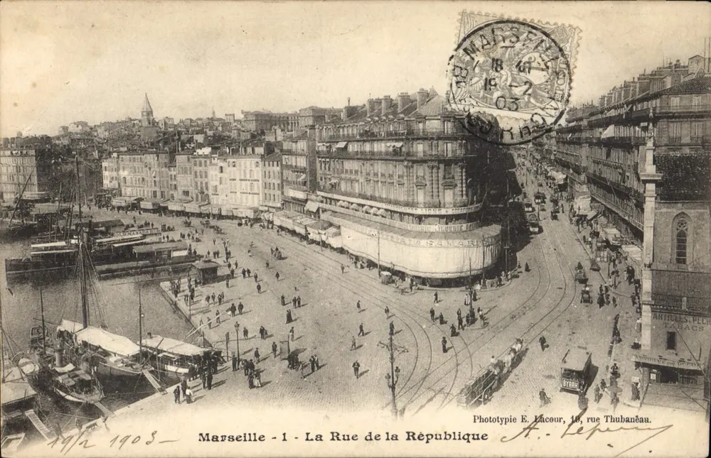 Marseille - A Rue de la République — vista panorâmica do porto e dos cais — Fototipia E. Lâceour, 18, rue Thubanéa - Frente