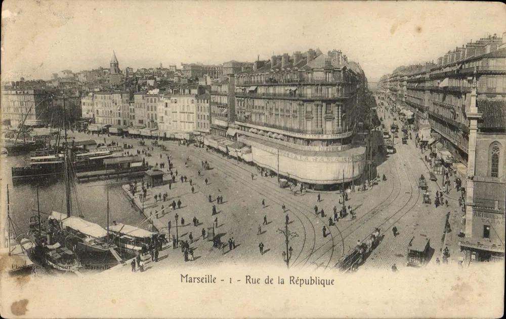 Marseille - Rue de la République — panoramische uitzicht op de haven en de kade — Fot. E. Macour - Voorkant