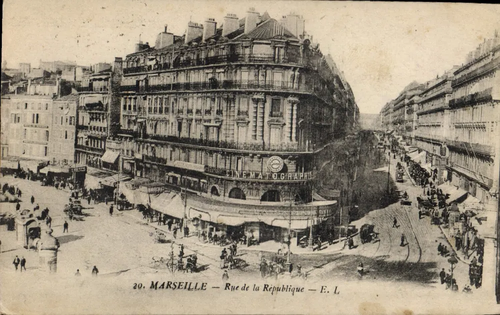 Marselha — Rue de la République — Cinématographie — E. L. - Frente
