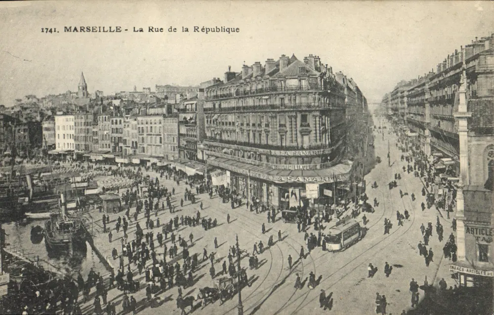 Marselha - A Rua da República — vista da praça com o porto — Fototipia Marselha - Frente