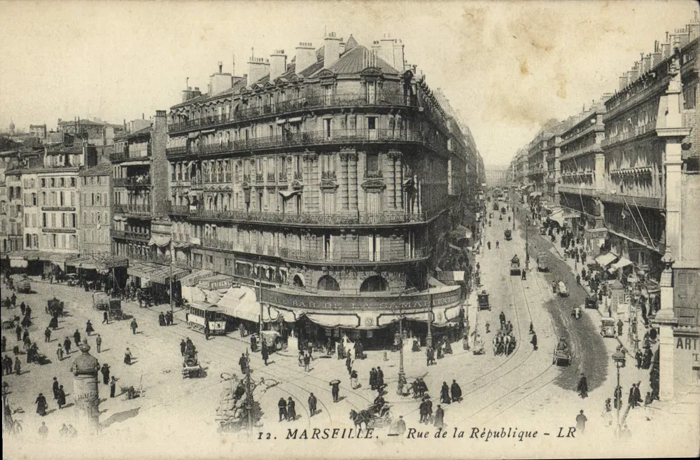 Marselha — Rue de la République — LR - Frente