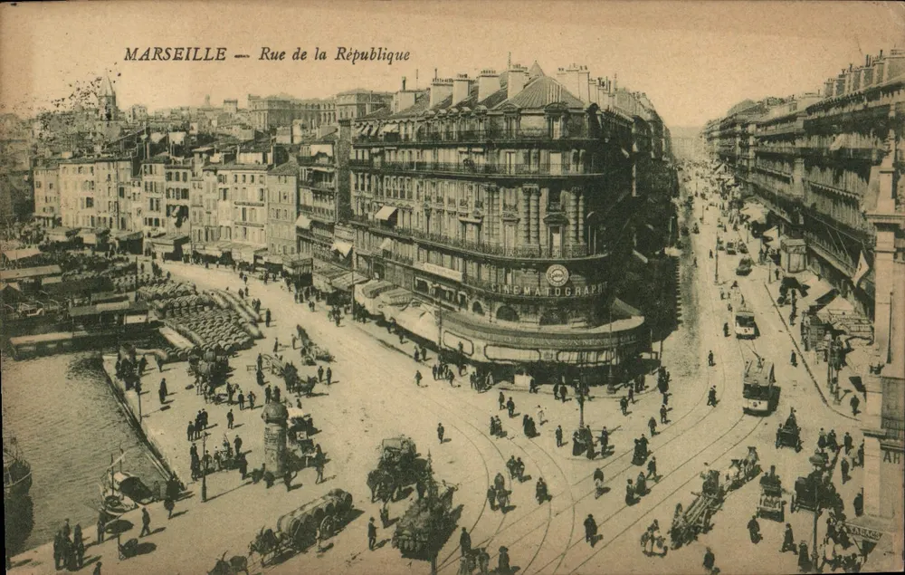 Marselha — Rue de la République — Cinématographe - Frente
