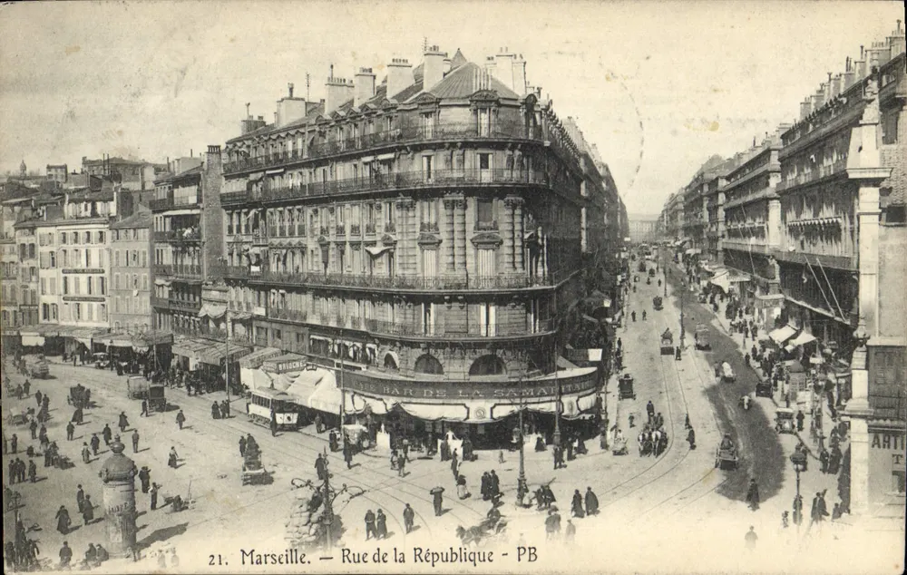 Marselha — Rue de la République — PB - Frente