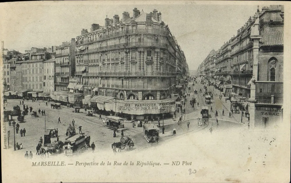 Marselha — Perspectiva da Rue de la République — ND Phot - Frente