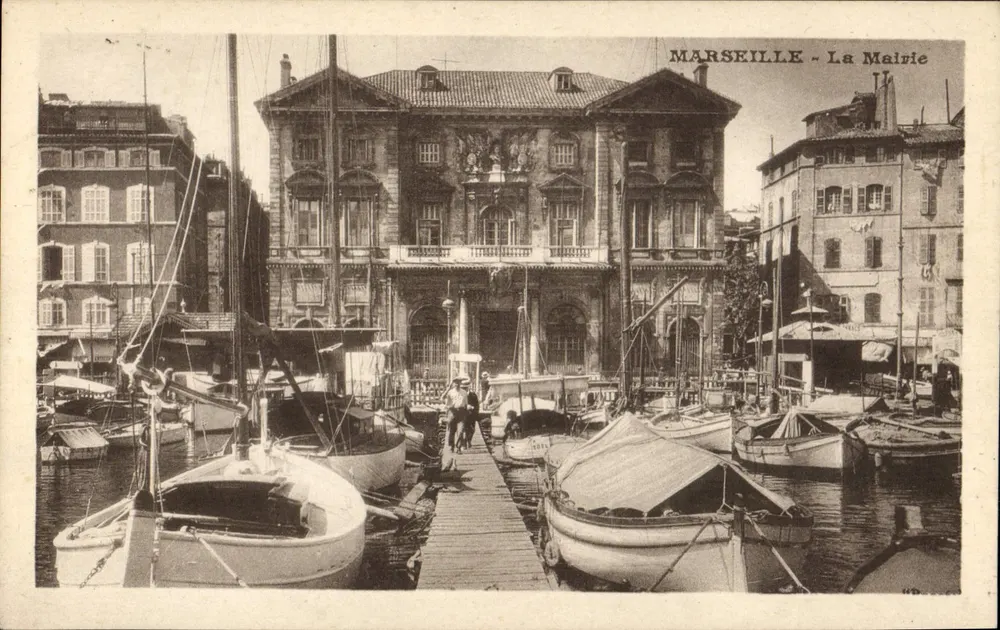 Marseille - A Prefeitura — vista do porto com barcos — editor não identificado - Frente