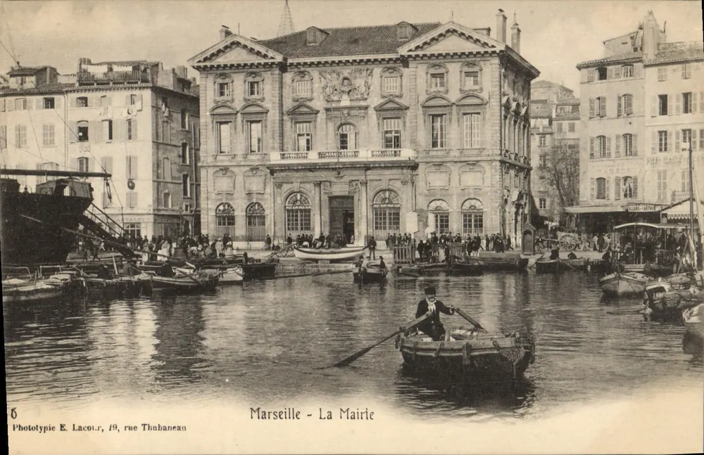 Marselha - A Prefeitura — vista do porto com barco a remos — Fototipia E. Lacot, 19, rue Thubaneau - Frente