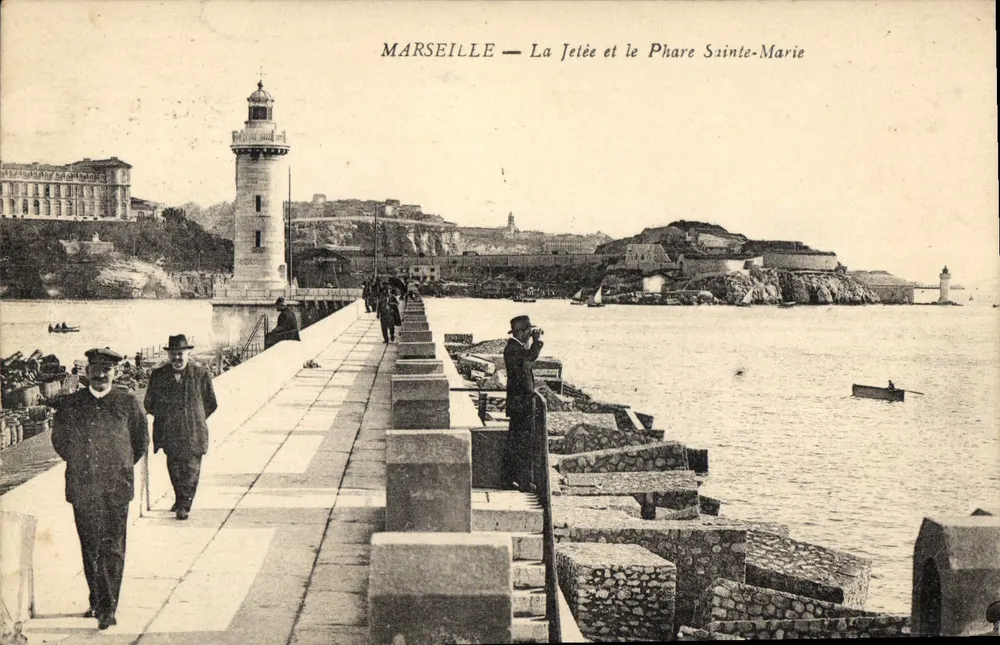 Marseille — Die Mole und der Leuchtturm Sainte-Marie — Verlag unbekannt, Seriennummer nicht sichtbar - Vorderseite