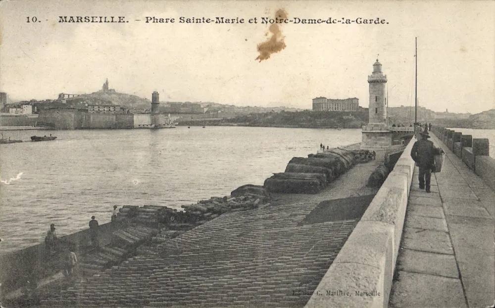 Marseille — Leuchtturm Sainte-Marie und Basilika Notre-Dame-de-la-Garde — Edition C. Marillore, Marseille - Vorderseite