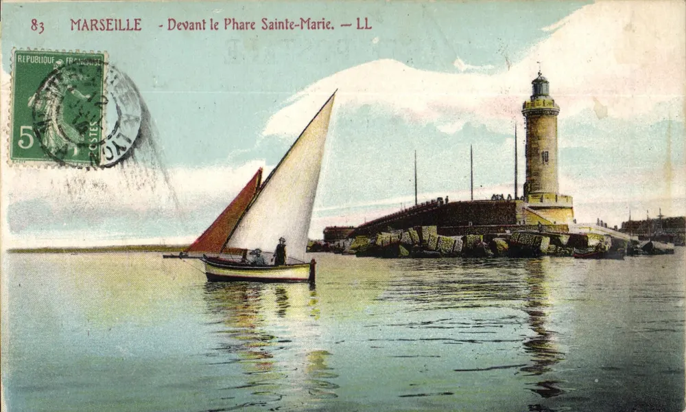 Marseille - Diante do Farol de Santa Maria - LL - Frente