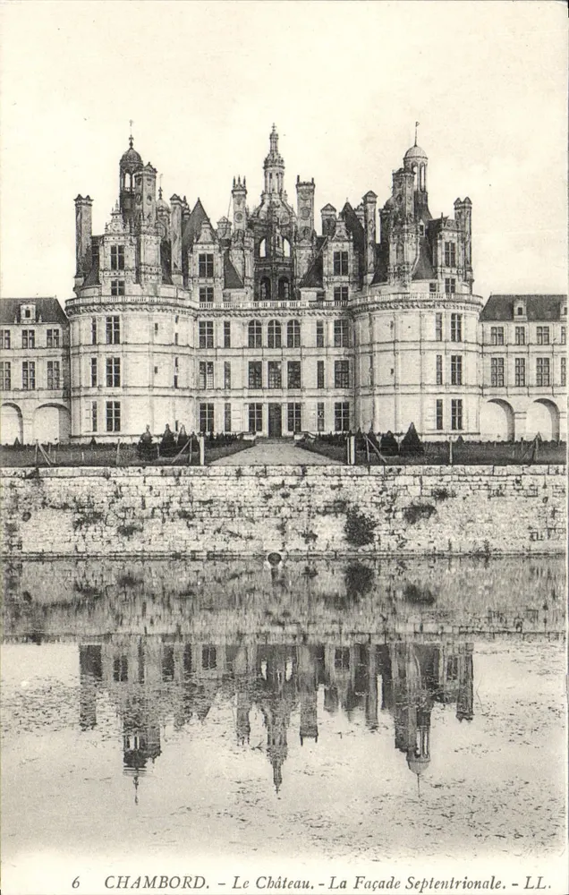 Chambord - Le Château - La Façade Septentrionale - LL. - Recto