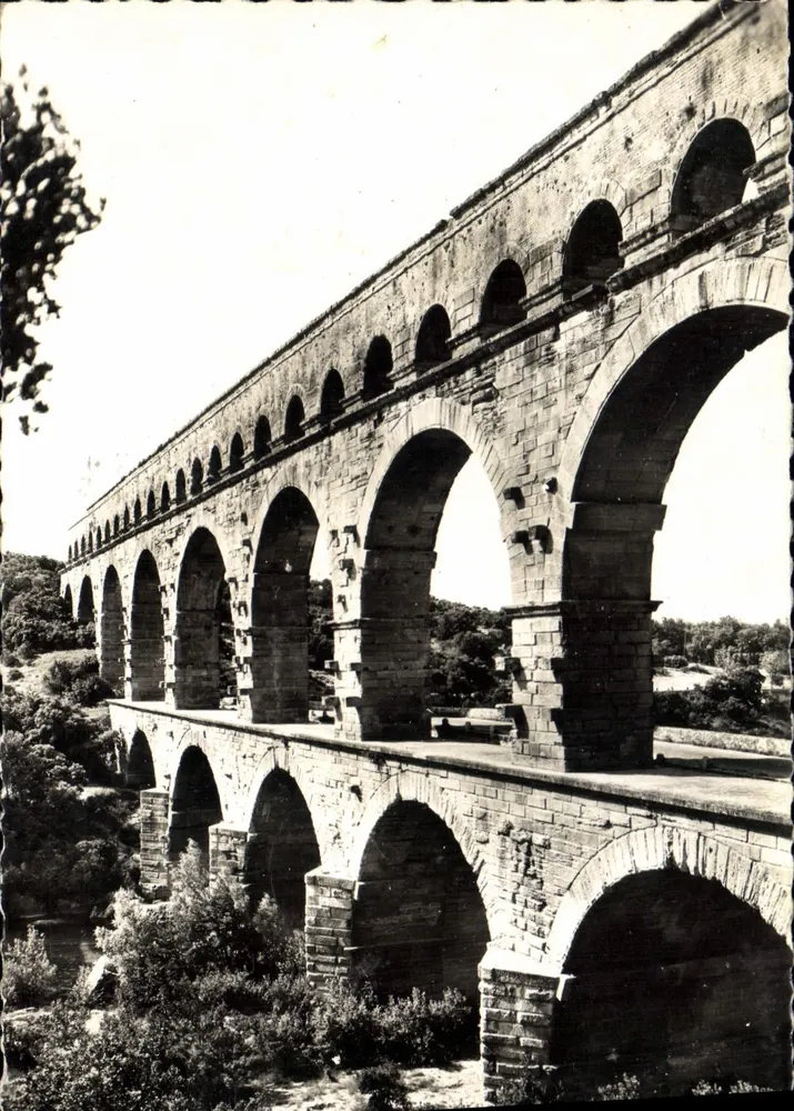 Ponte du Gard — Aqueduto Romano — Éditions S.M. 1590 - Frente