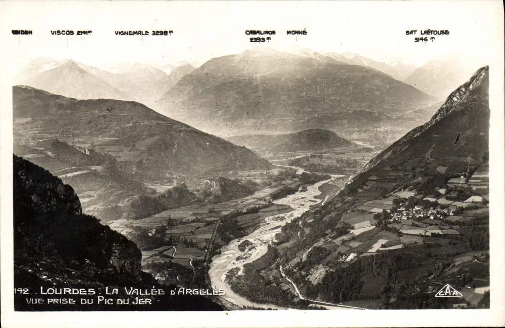 Lourdes. Das Tal von Argelès — Aufnahme vom Pic du Jer — Verlag C.A.P. - Vorderseite