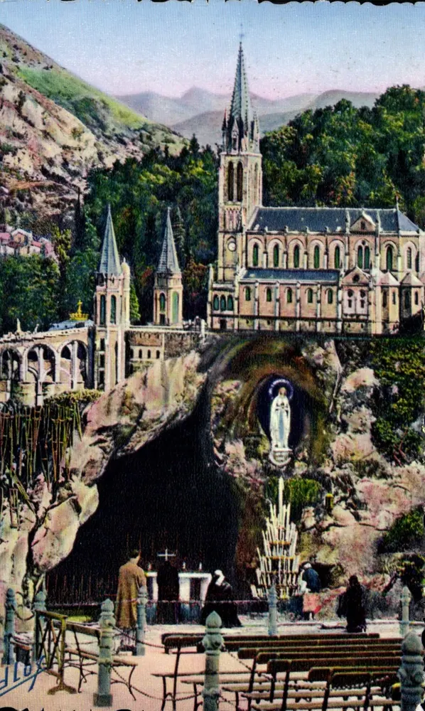 Lourdes — A Gruta e a Basílica — Edição P. Doucet & Philippe, n°23 - Frente