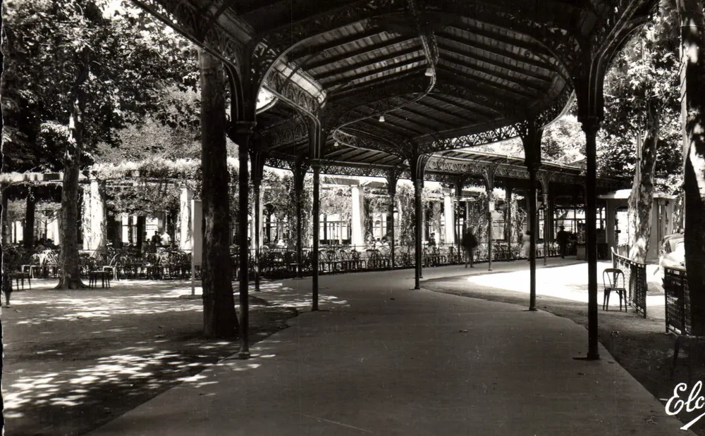 Vichy (Allier) — Überdachte Galerie und die Pergola im Park der Quellen — L. Charagneau, n°2763 - Vorderseite