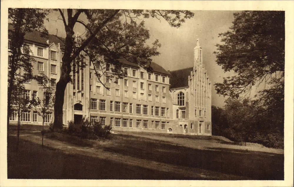 Grand Séminaire de Nancy « Notre-Dame de l'Année » — Hauptschiff — VILLERS-LÈS-NANCY (Meurthe-et-Moselle) - Vorderseite