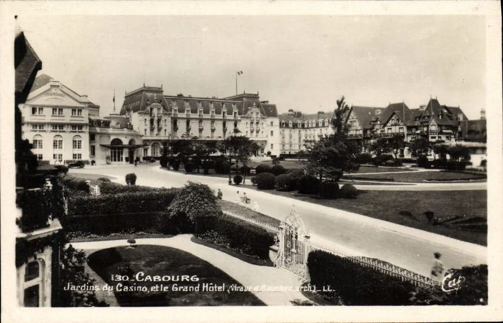 Gärten des Casinos und des Grand Hotels — Cabourg — Virabe und Hauchère Arch. LT. - Vorderseite