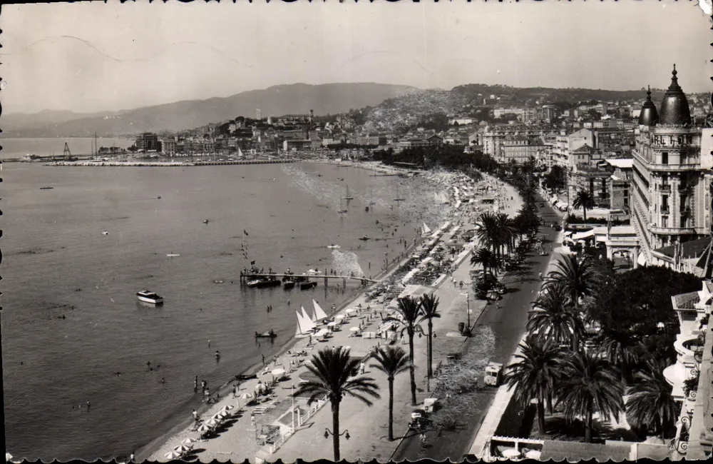 Cannes — A Praia da Croisette — Éditions FRANK, Nice - Frente
